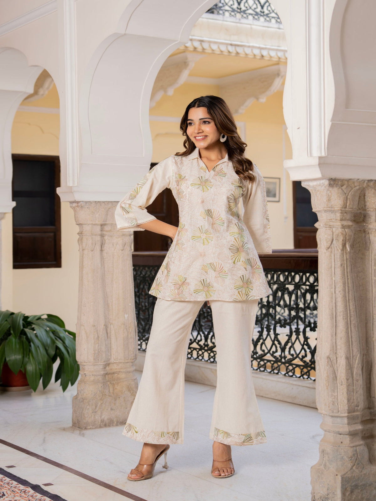 Rangvastra Off White Floral Embroidered Co-ords Set