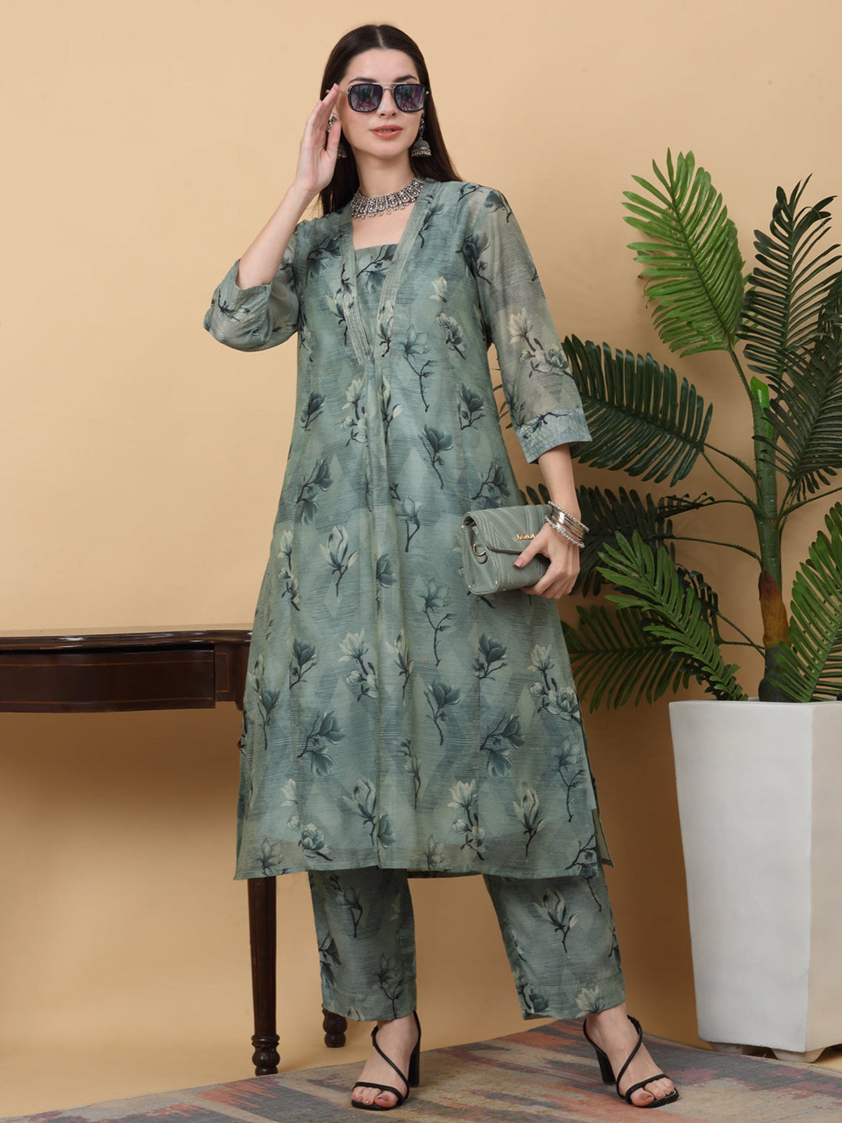 Rangvastra Grey Floral Print Cotton Chanderi Kurta Pant Set