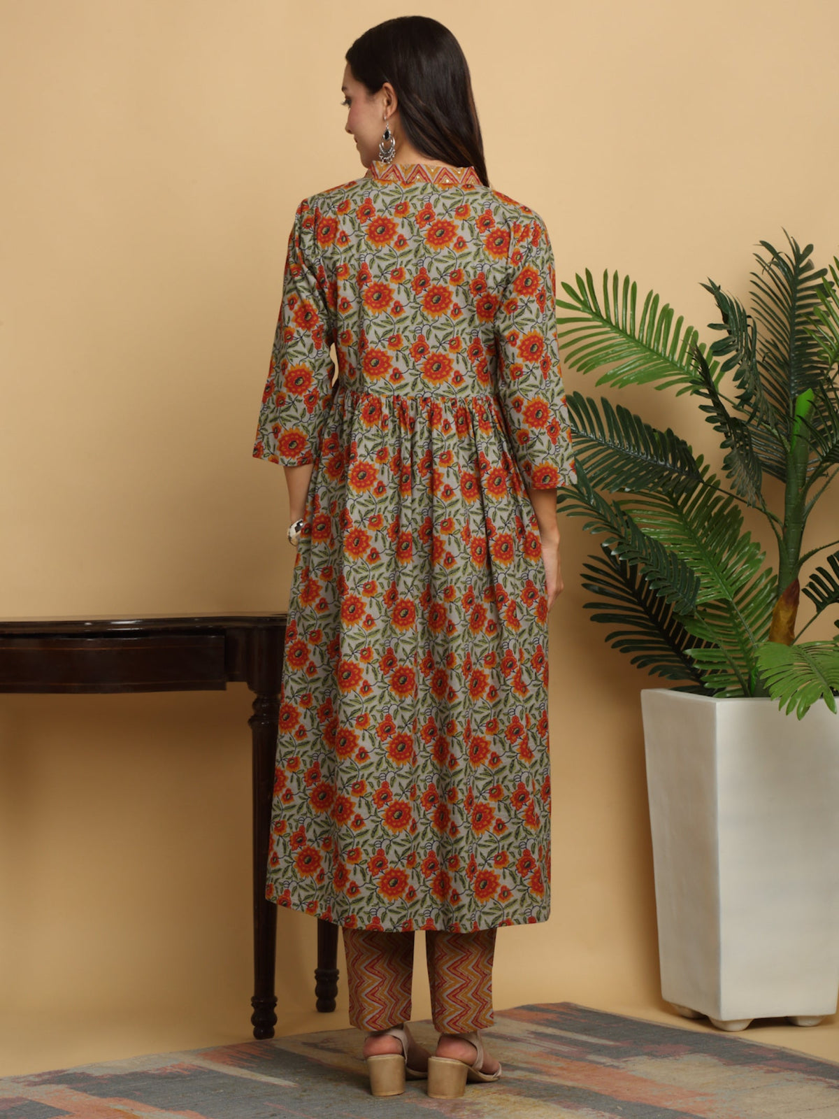 Rangvastra Green Floral Print Cotton Kurta Pant Set with Sequins