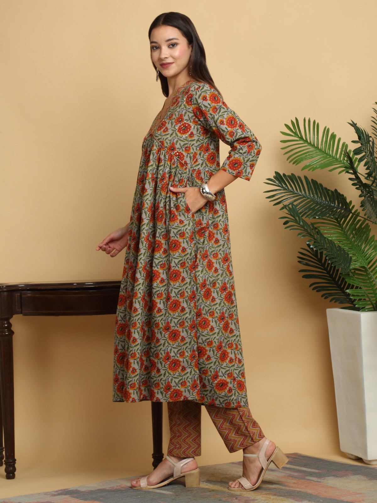 Rangvastra Green Floral Print Cotton Kurta Pant Set with Sequins