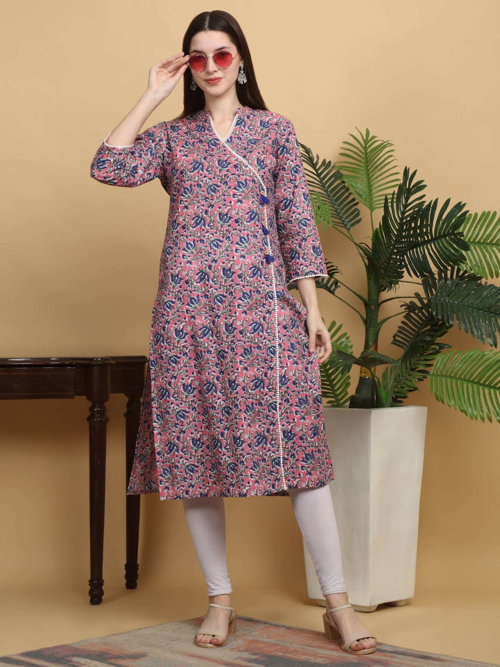 Rangvastra Floral Printed Straight Kurta