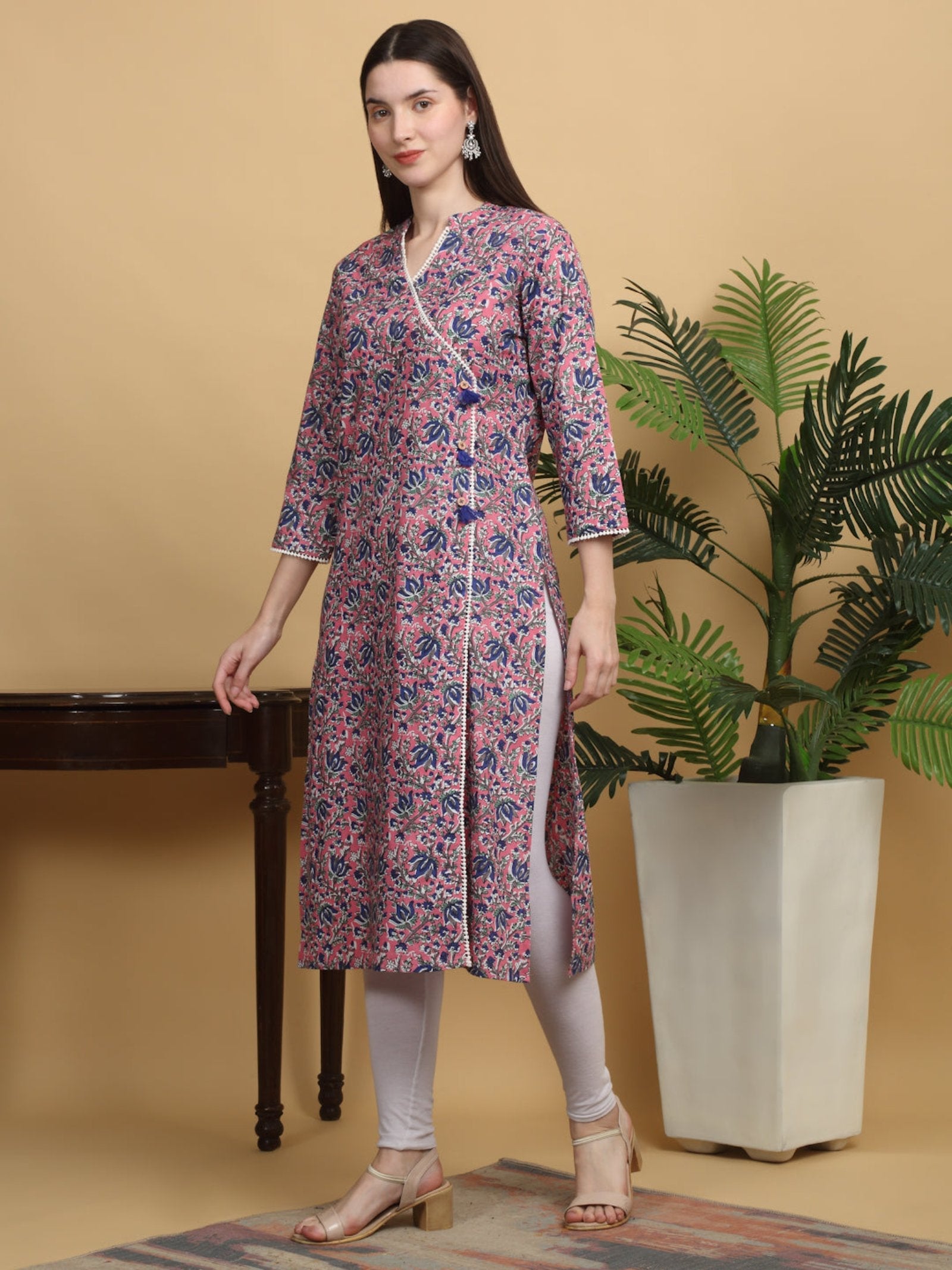 Rangvastra Floral Printed Straight Kurta