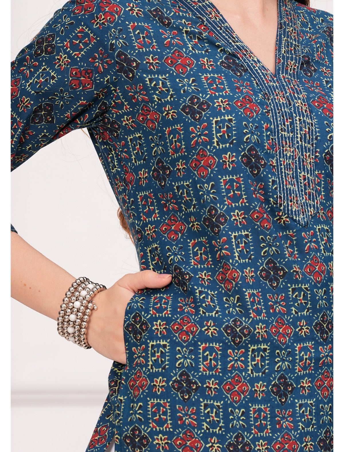 Rangvastra Cotton Printed Straight Kurta