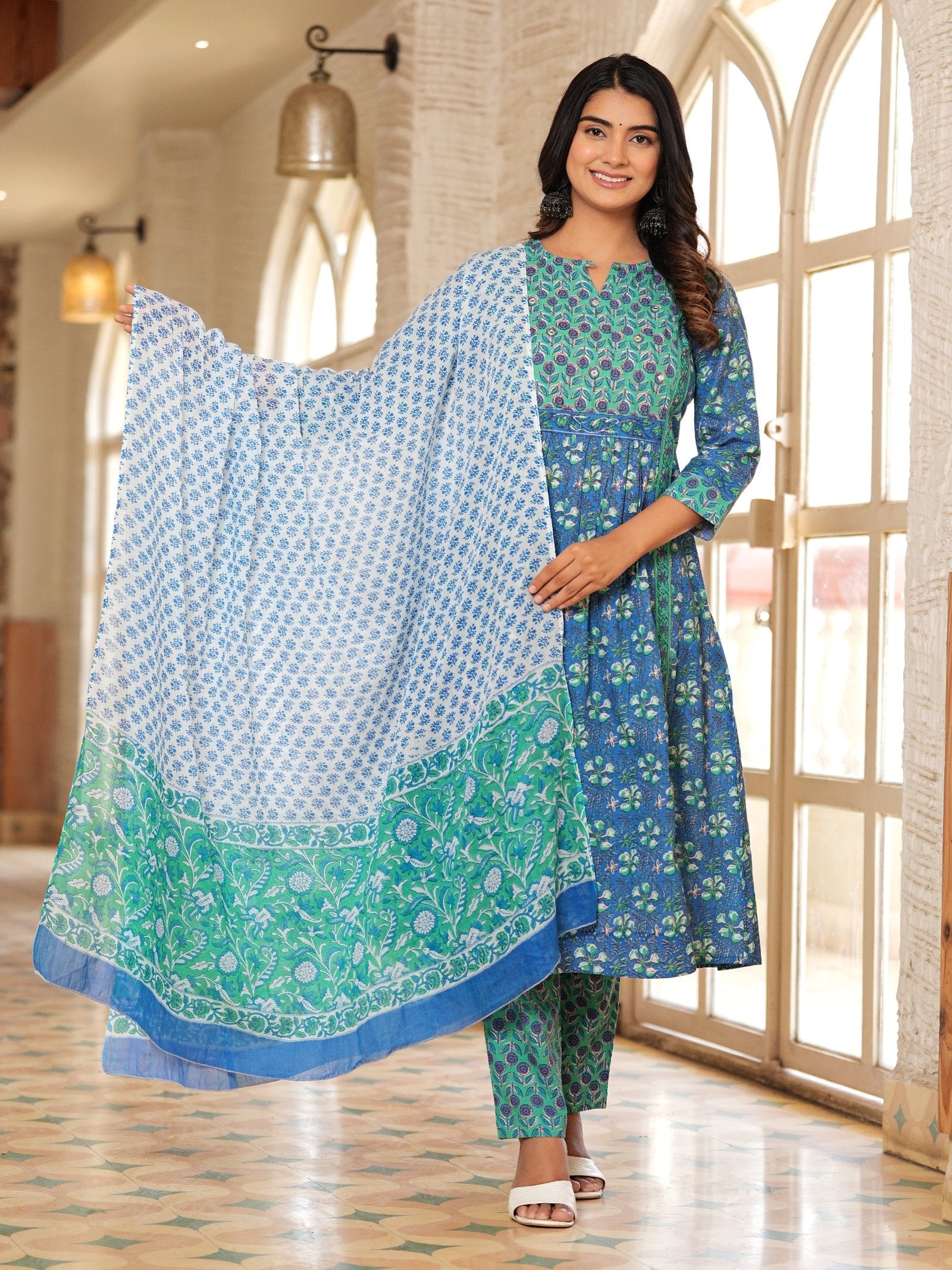MALUKA WOMEN COTTON FLORAL PRINTED KURTA PANT WITH DUPATTA SET