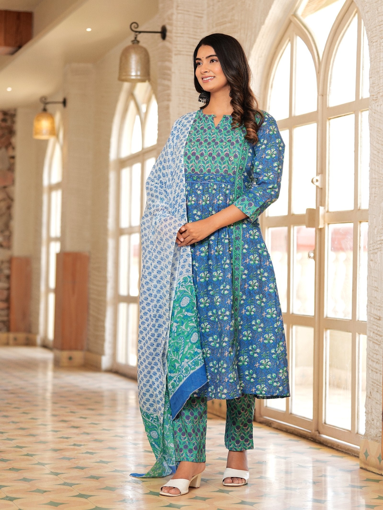 MALUKA WOMEN COTTON FLORAL PRINTED KURTA PANT WITH DUPATTA SET