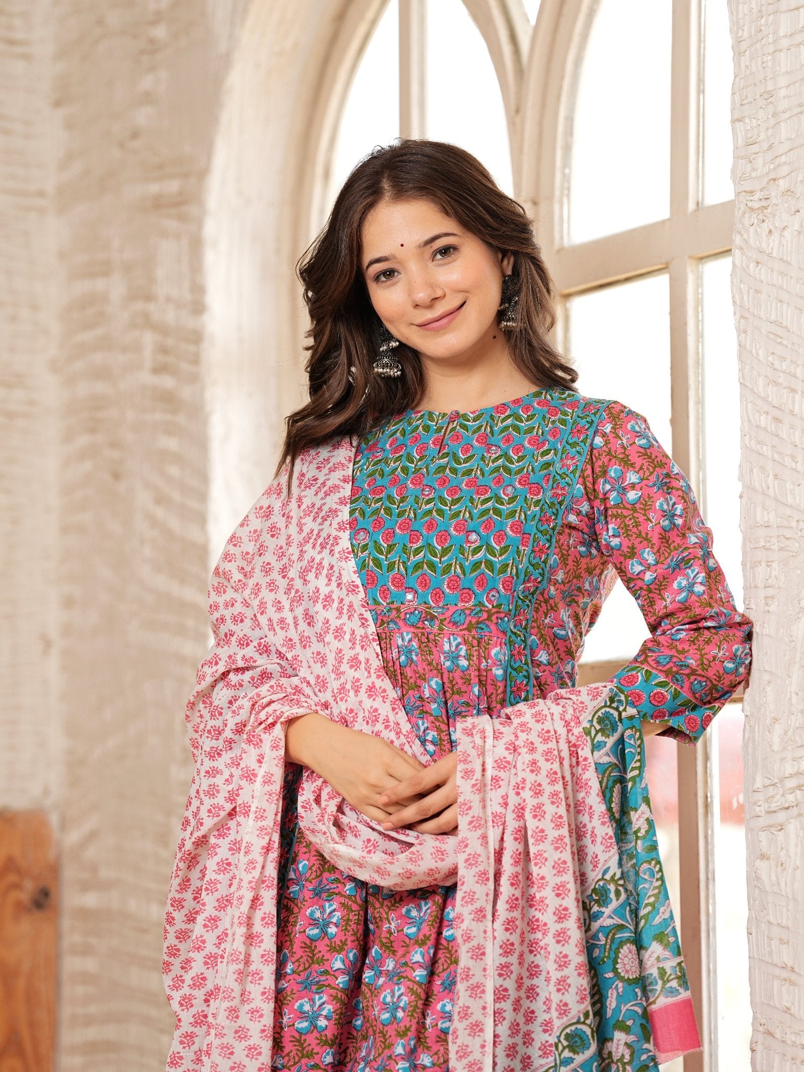 MALUKA WOMEN COTTON FLORAL PRINTED KURTA PANT WITH DUPATTA SET