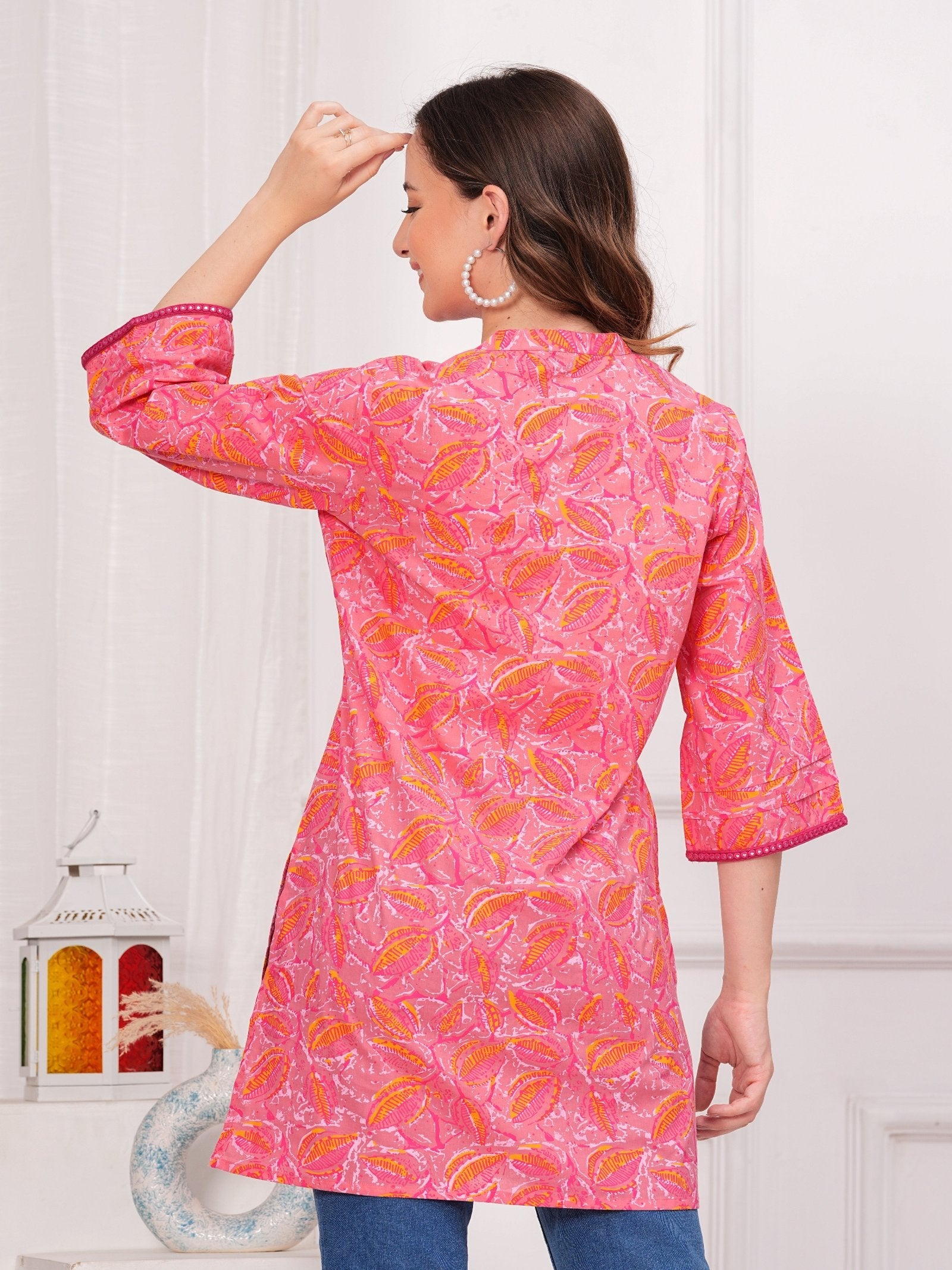 Pink Floral Printed Straight Kurta