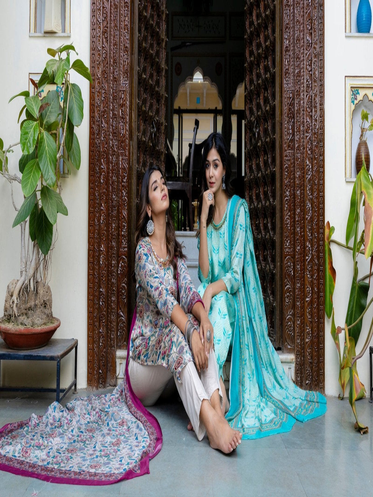Rangvastra Digital Floral Organza on Embroidered Ethnic Set