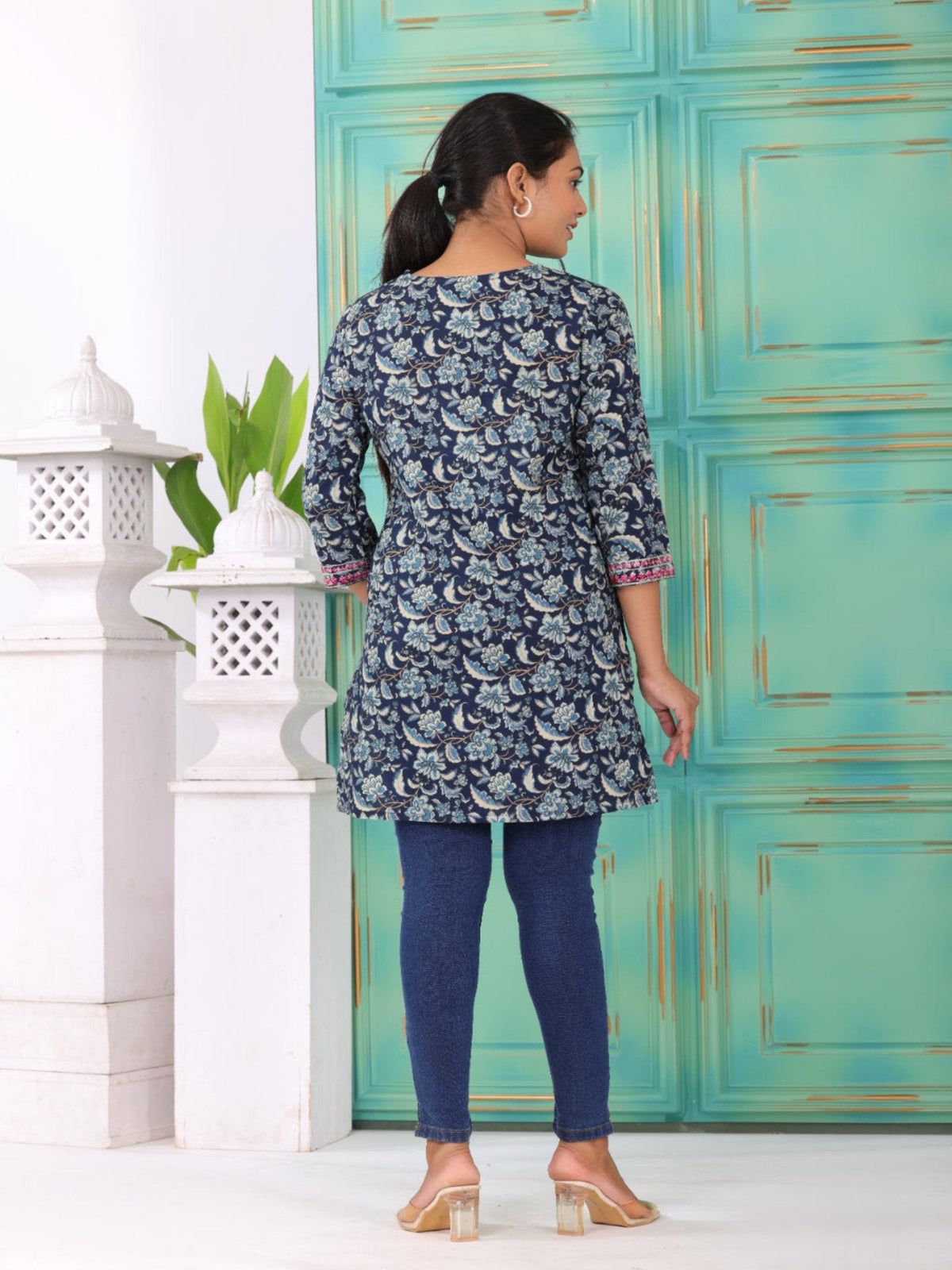 Rangvastra  Cotton Floral Printed Kurta