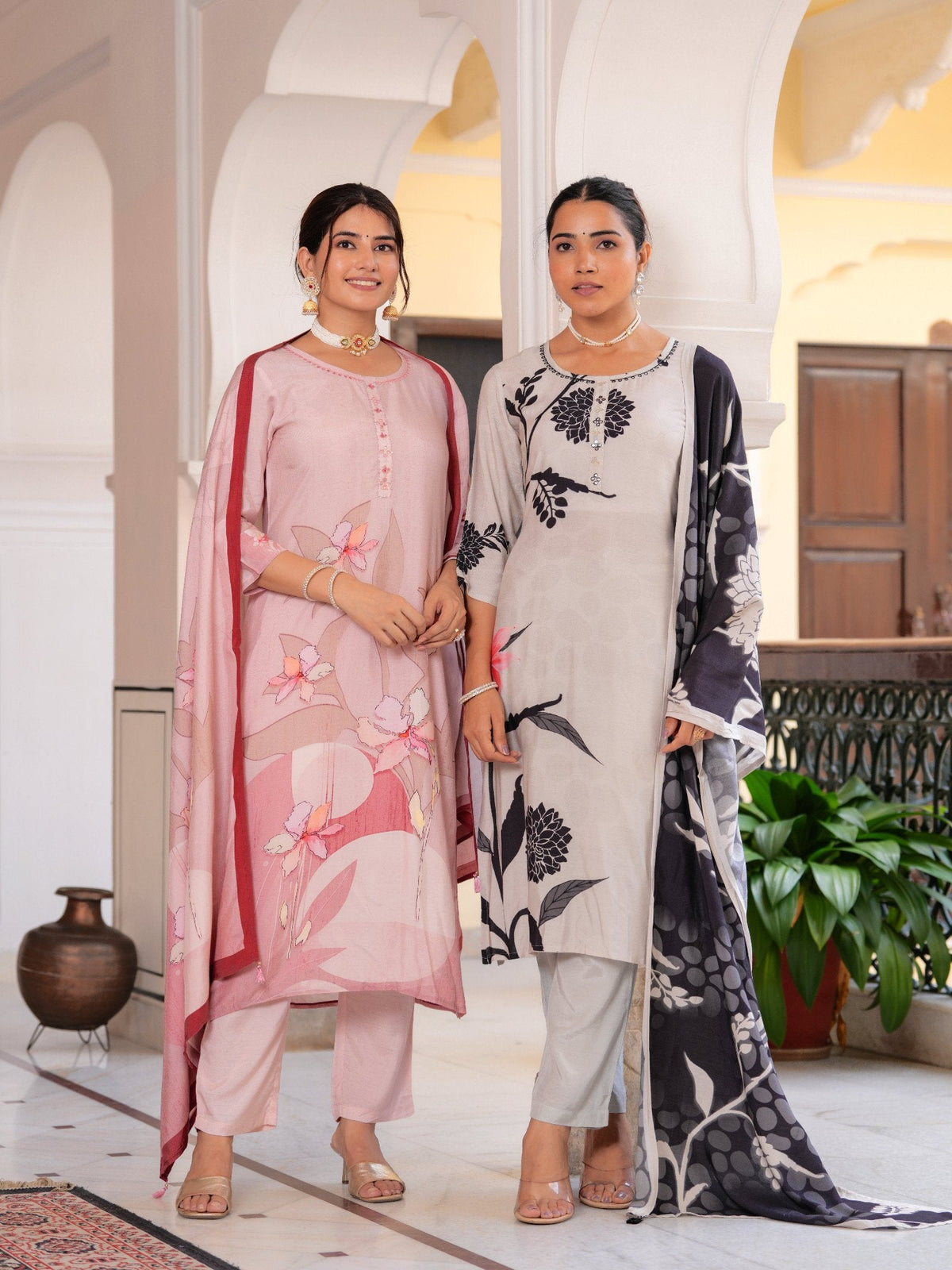 Rangvastra Floral Placement Printed Maslin Kurta Pant With Dupatta Set