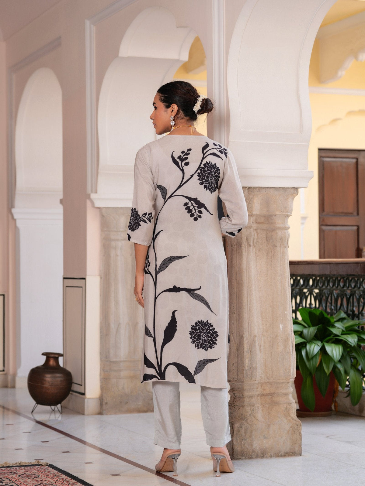 Rangvastra Floral Placement Printed Maslin Kurta Pant With Dupatta Set