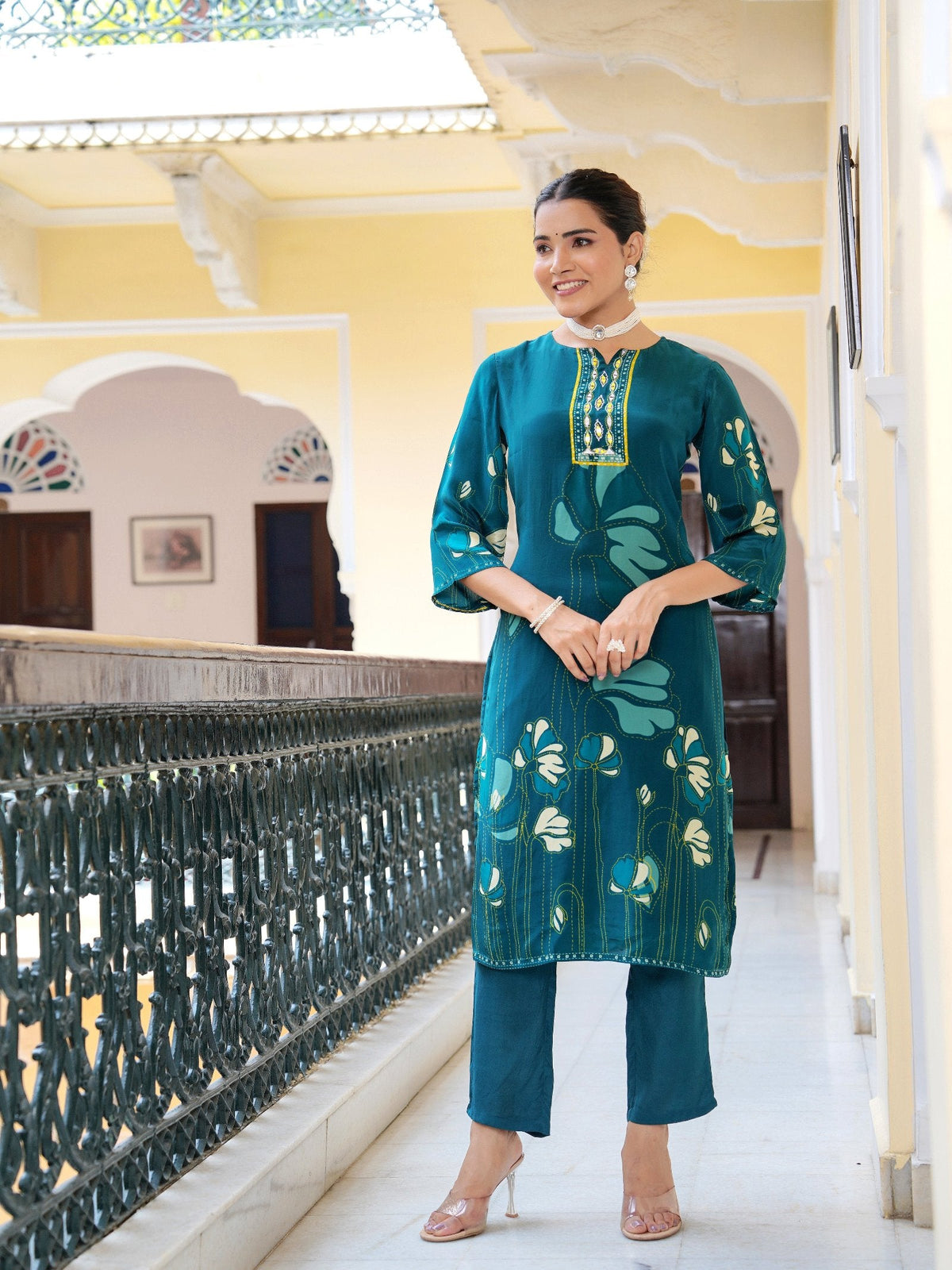 Rangvastra  Natural Crape Floral Printed Kurta Pant with Dupatta Set