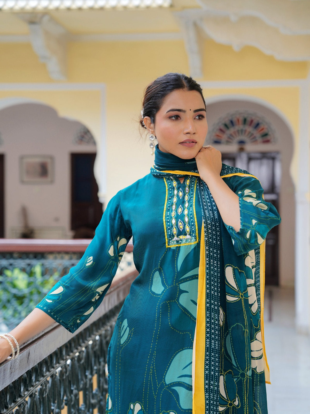 Rangvastra  Natural Crape Floral Printed Kurta Pant with Dupatta Set