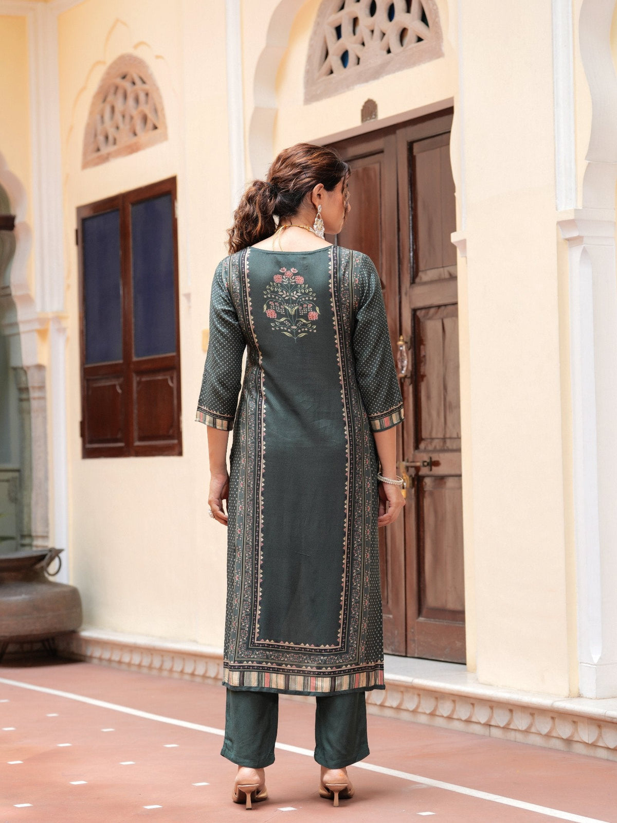 Rangvastra Floral Placement Print Maslin Kurta Pant With Dupatta Set