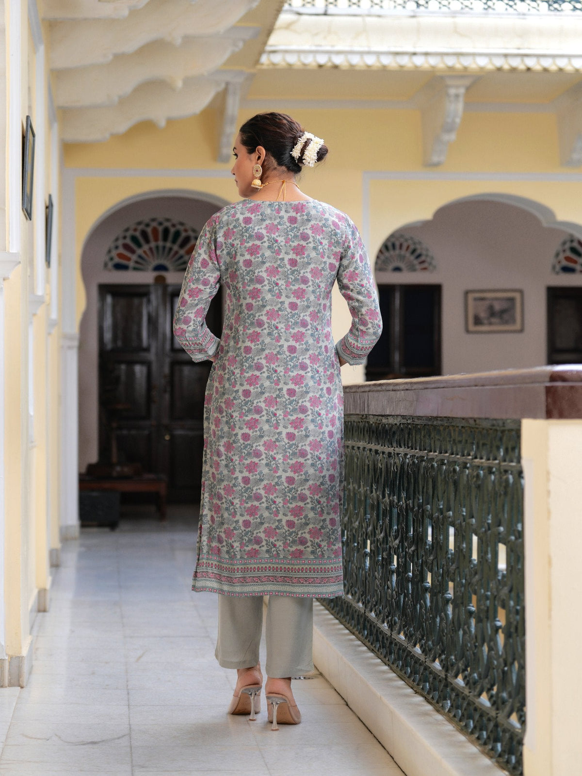 Rangvastra Natural crape Floral Printed Kurta Pant with Dupatta Set