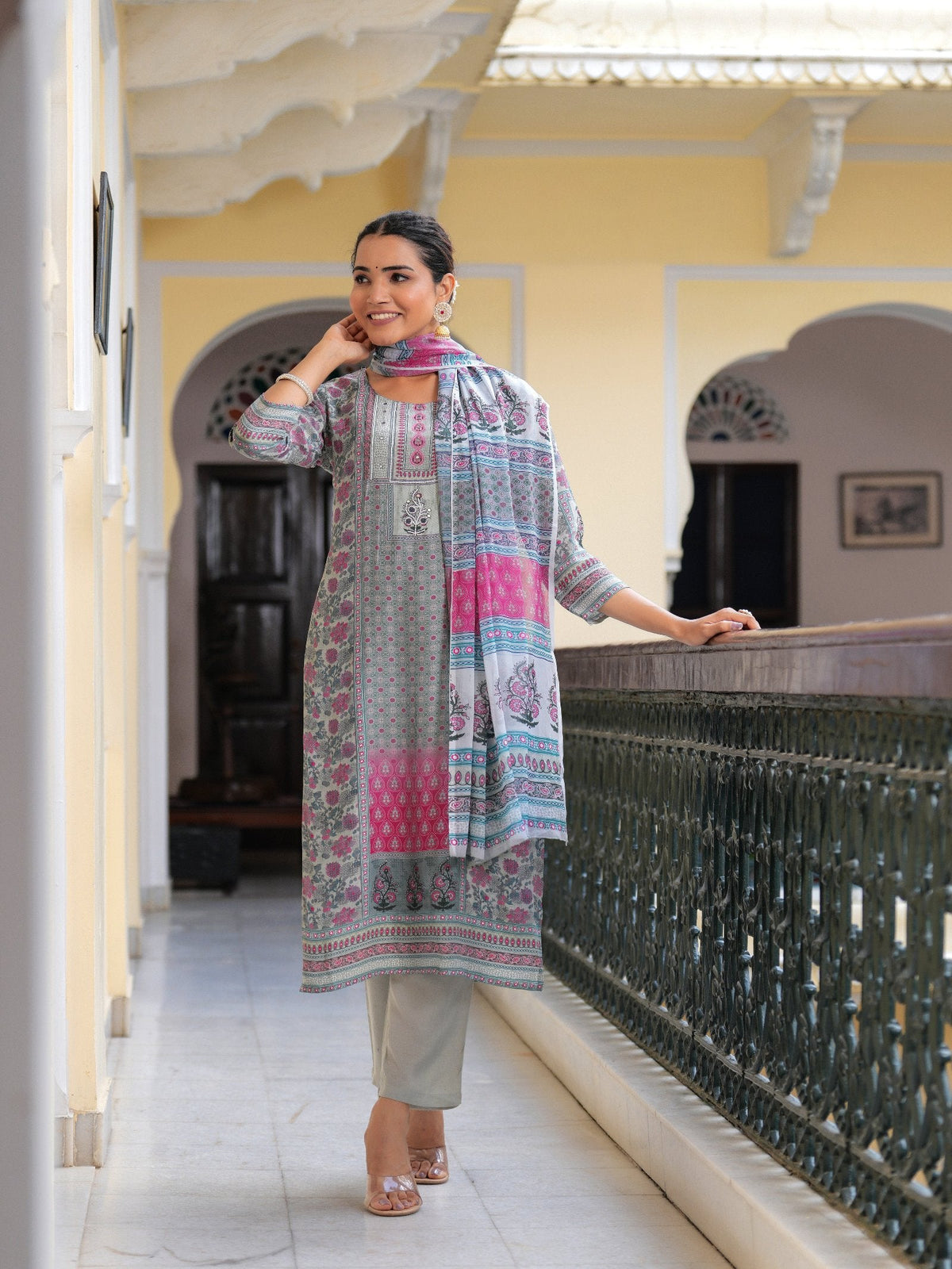 Rangvastra Natural crape Floral Printed Kurta Pant with Dupatta Set