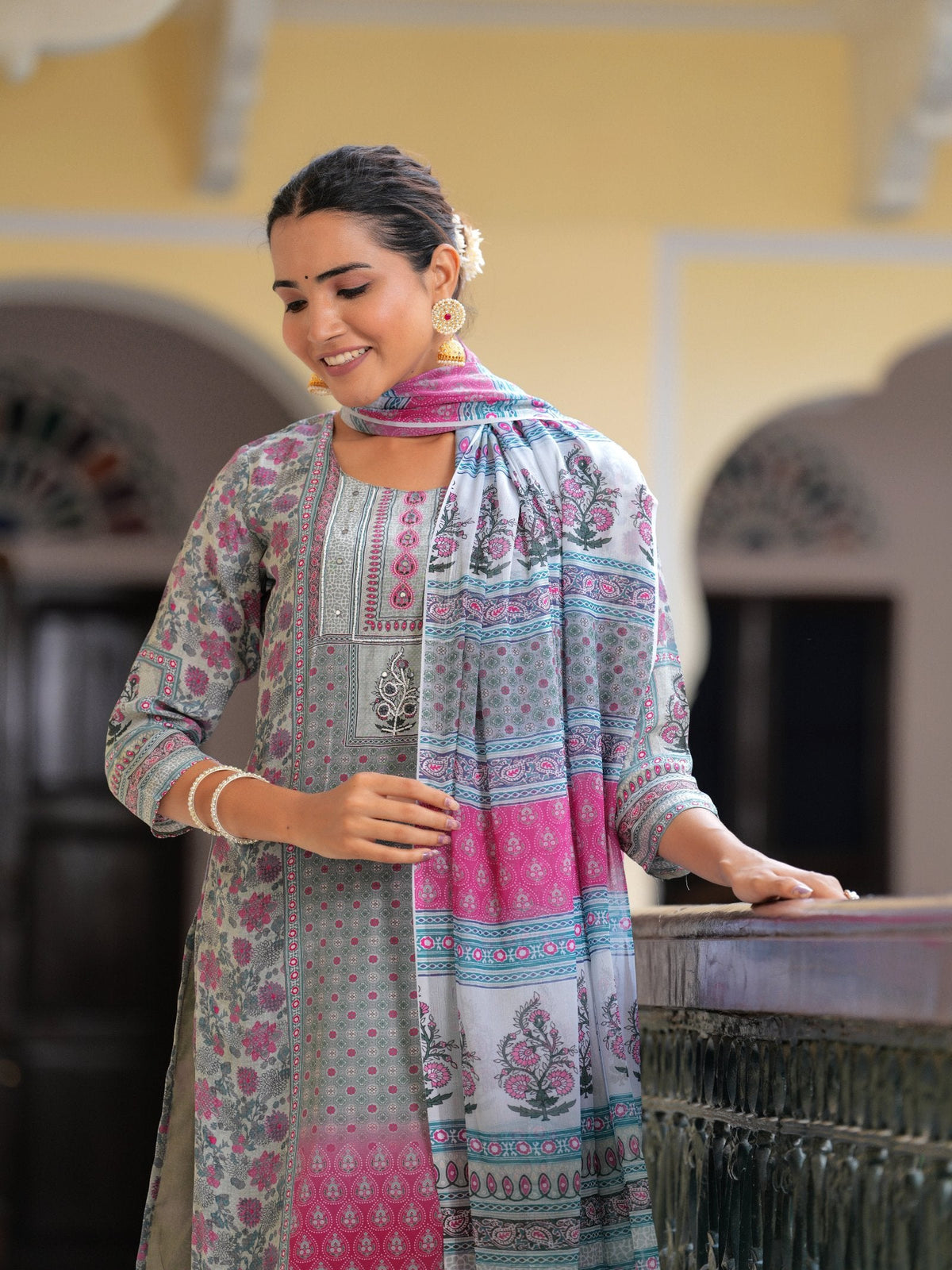 Rangvastra Natural crape Floral Printed Kurta Pant with Dupatta Set
