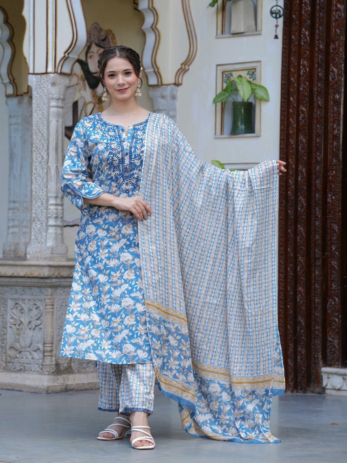 Rangvastra  COTTON FLORAL PRINT WITH EMBROIDERED WORK KURTA SET
