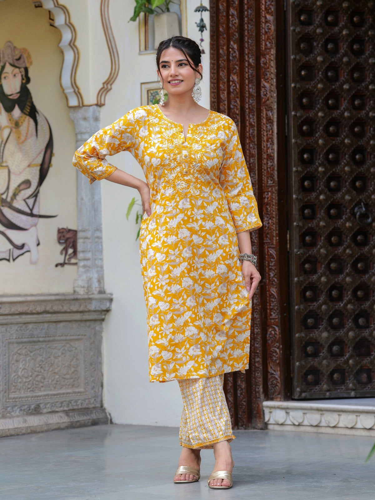 Rangvastra  COTTON FLORAL PRINT WITH EMBROIDERED WORK KURTA SET