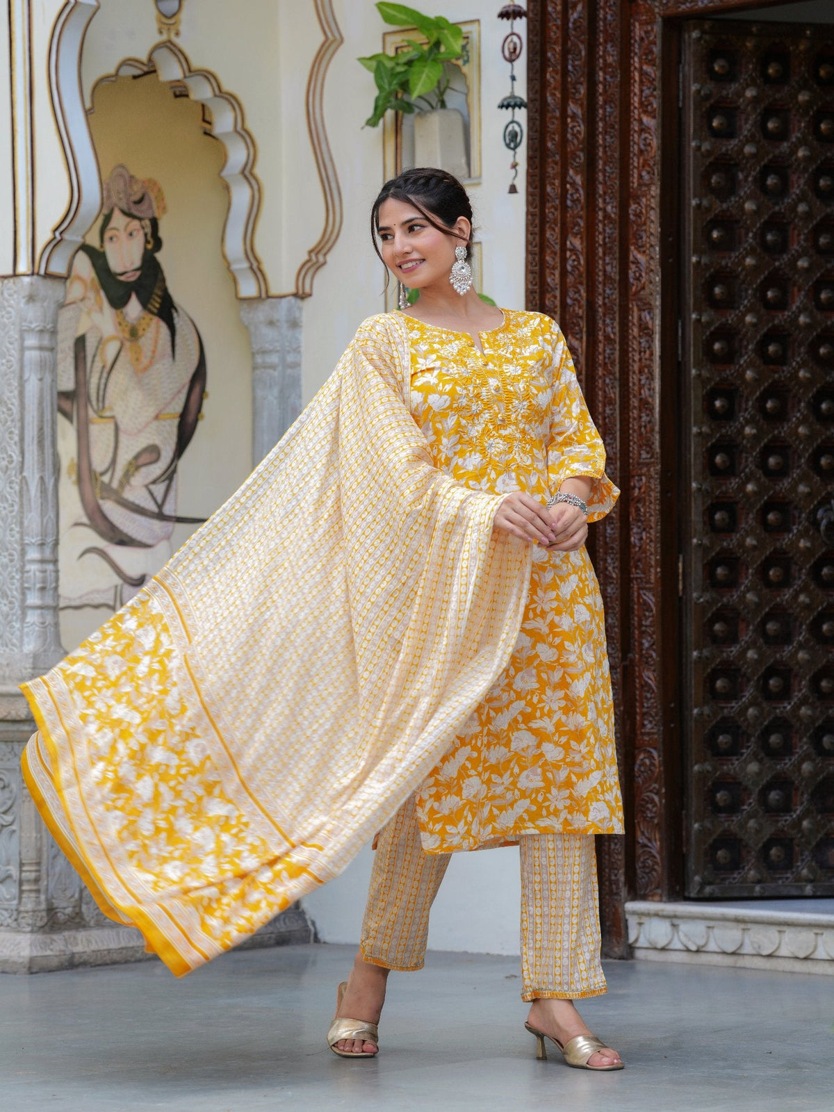 Rangvastra  COTTON FLORAL PRINT WITH EMBROIDERED WORK KURTA SET