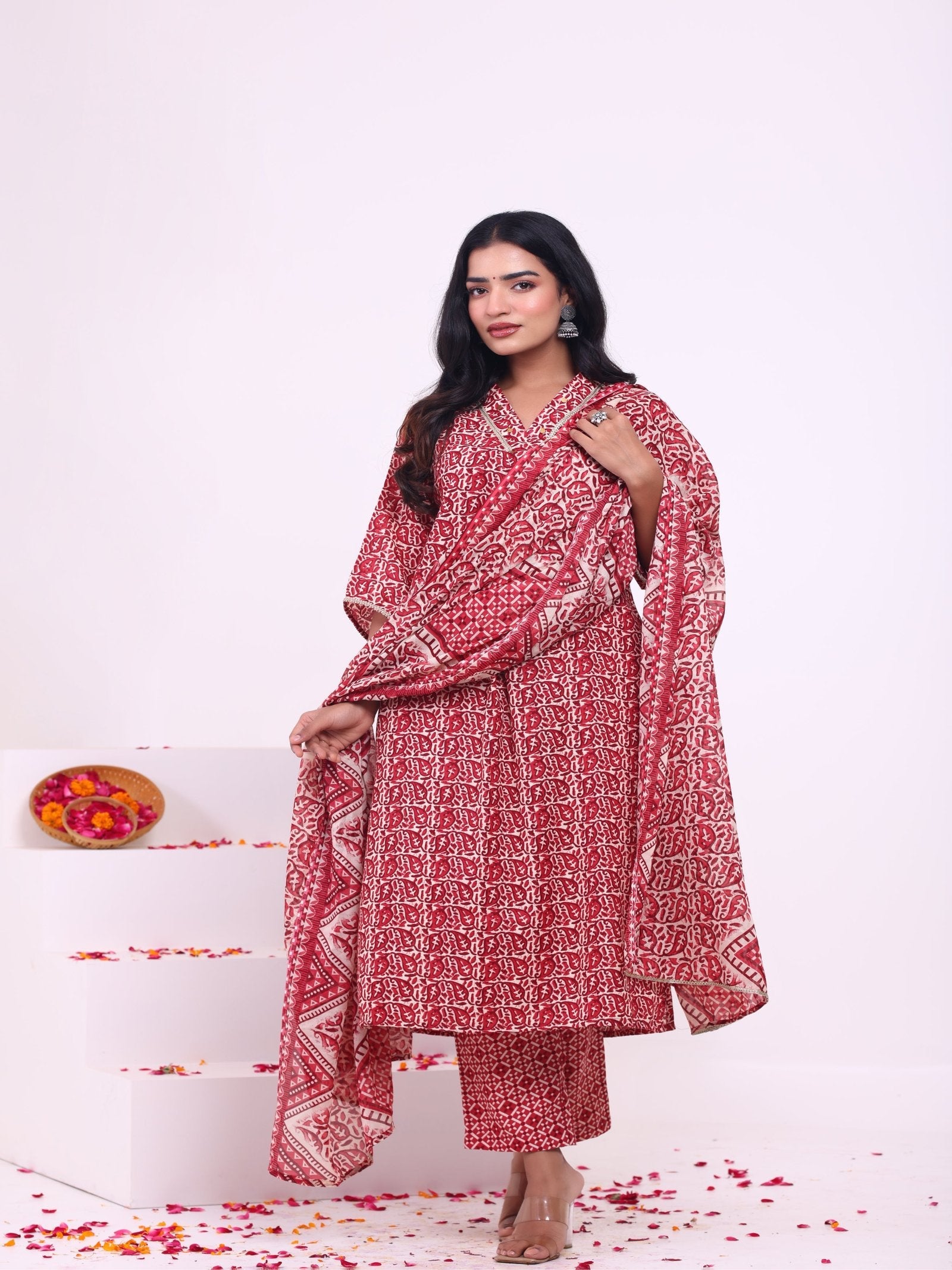 Maluka Women Rayon Capsule Foil Paisley Print Gotta Patti Work Kurta Pant with Dupatta