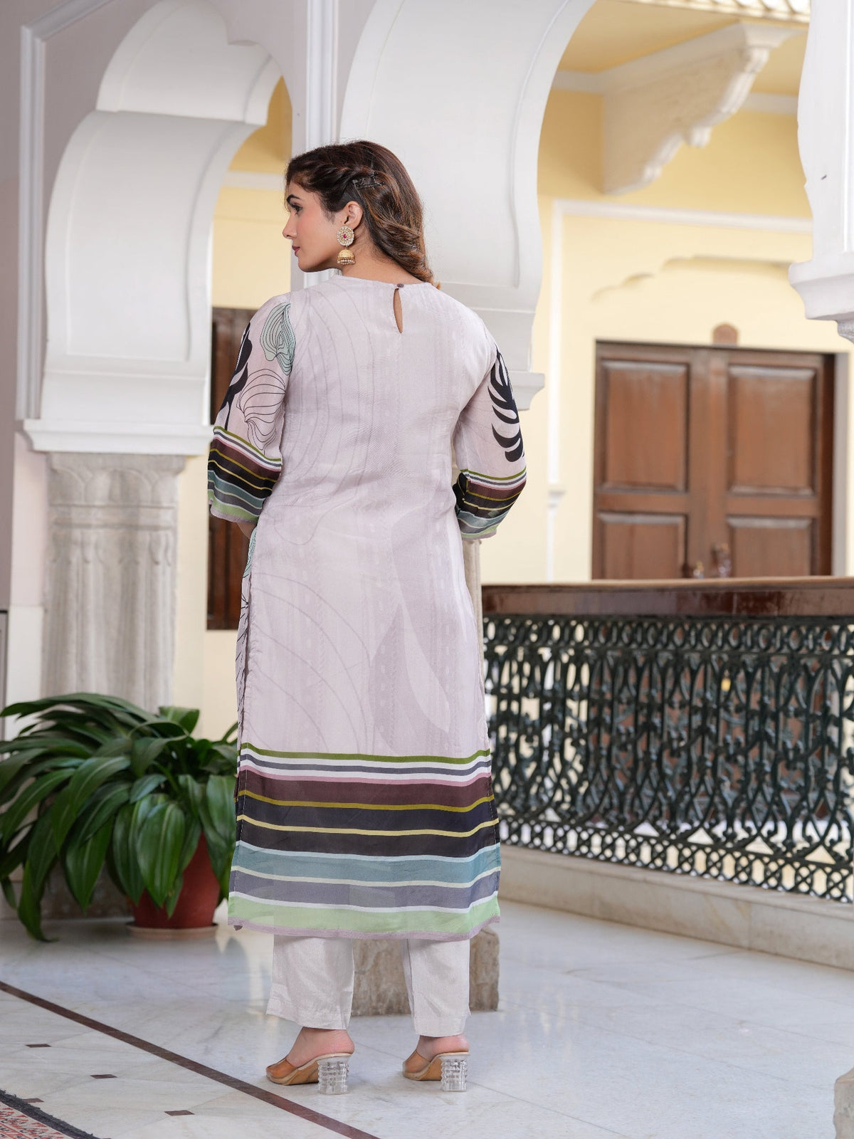 Rangvastra Light Grey Orangza Santoon Digital Printed Kurta Pant Dupatta Set
