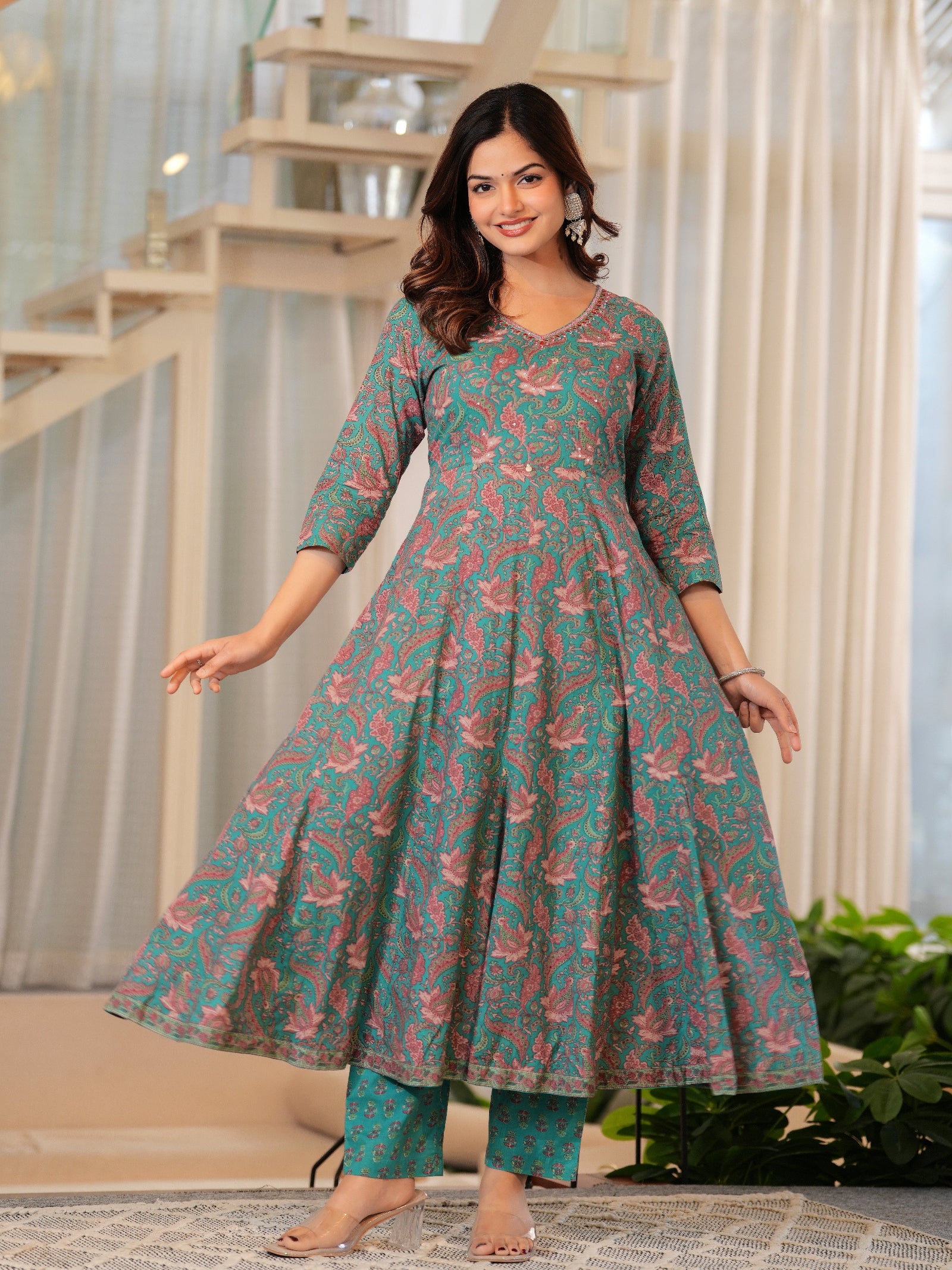 Maluka Women Grey Cotton  Printed Kurta Pant Dupatta Set