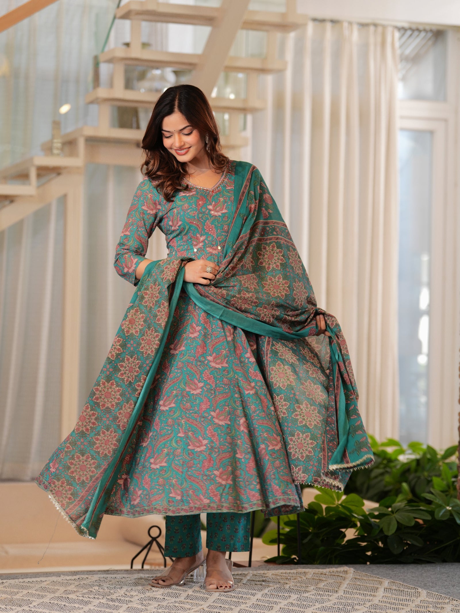 Maluka Women Grey Cotton  Printed Kurta Pant Dupatta Set