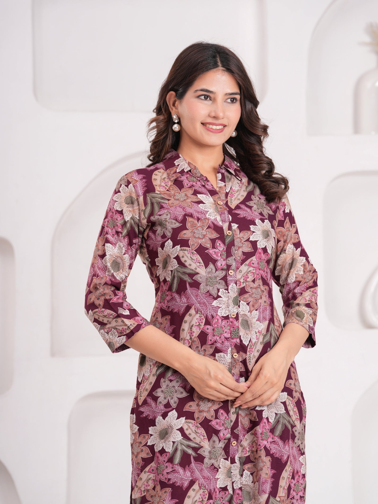 Maluka Women Wine Rayon Printed Foil Kurta Pant Set