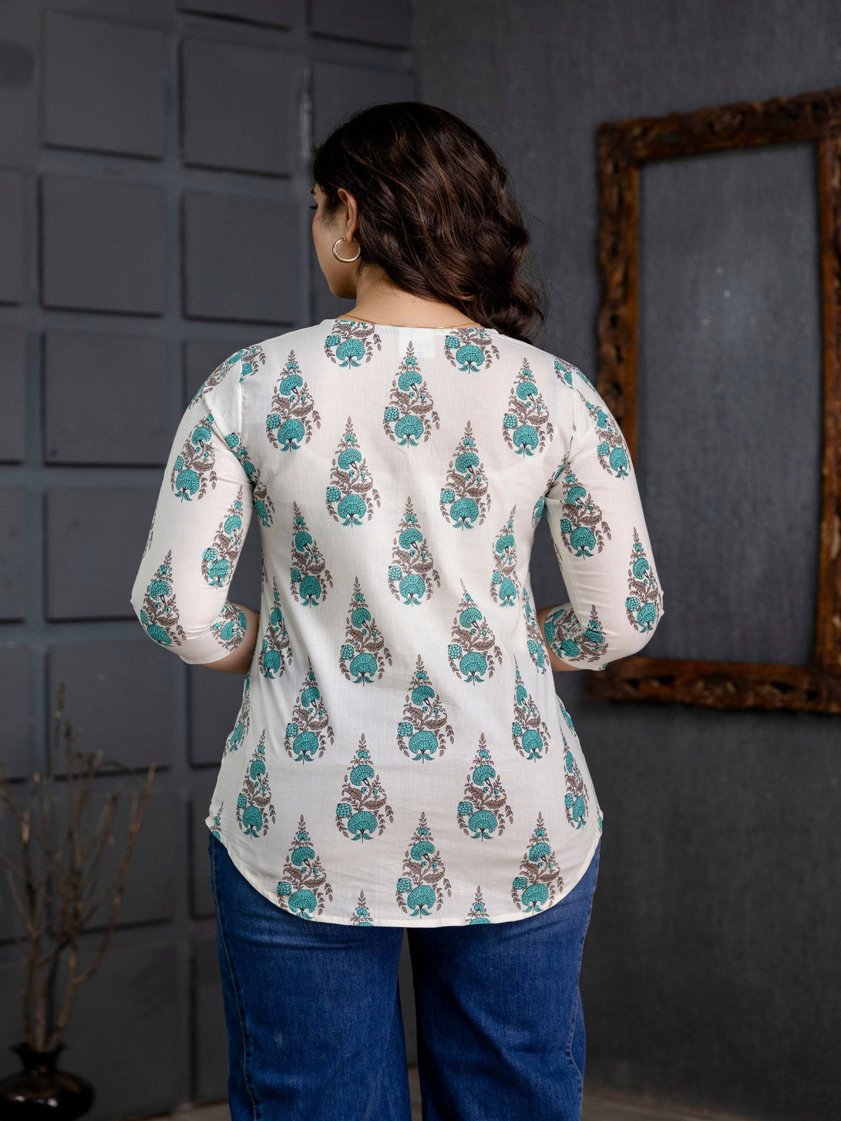 Rangvastra  White Cotton Printed Top