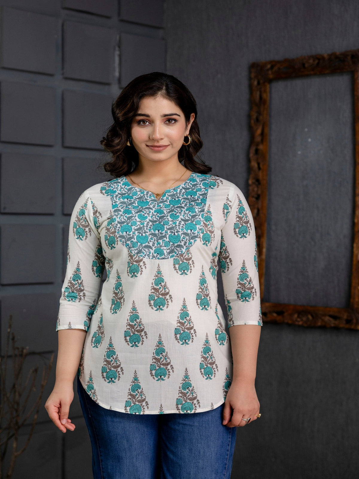 Rangvastra  White Cotton Printed Top