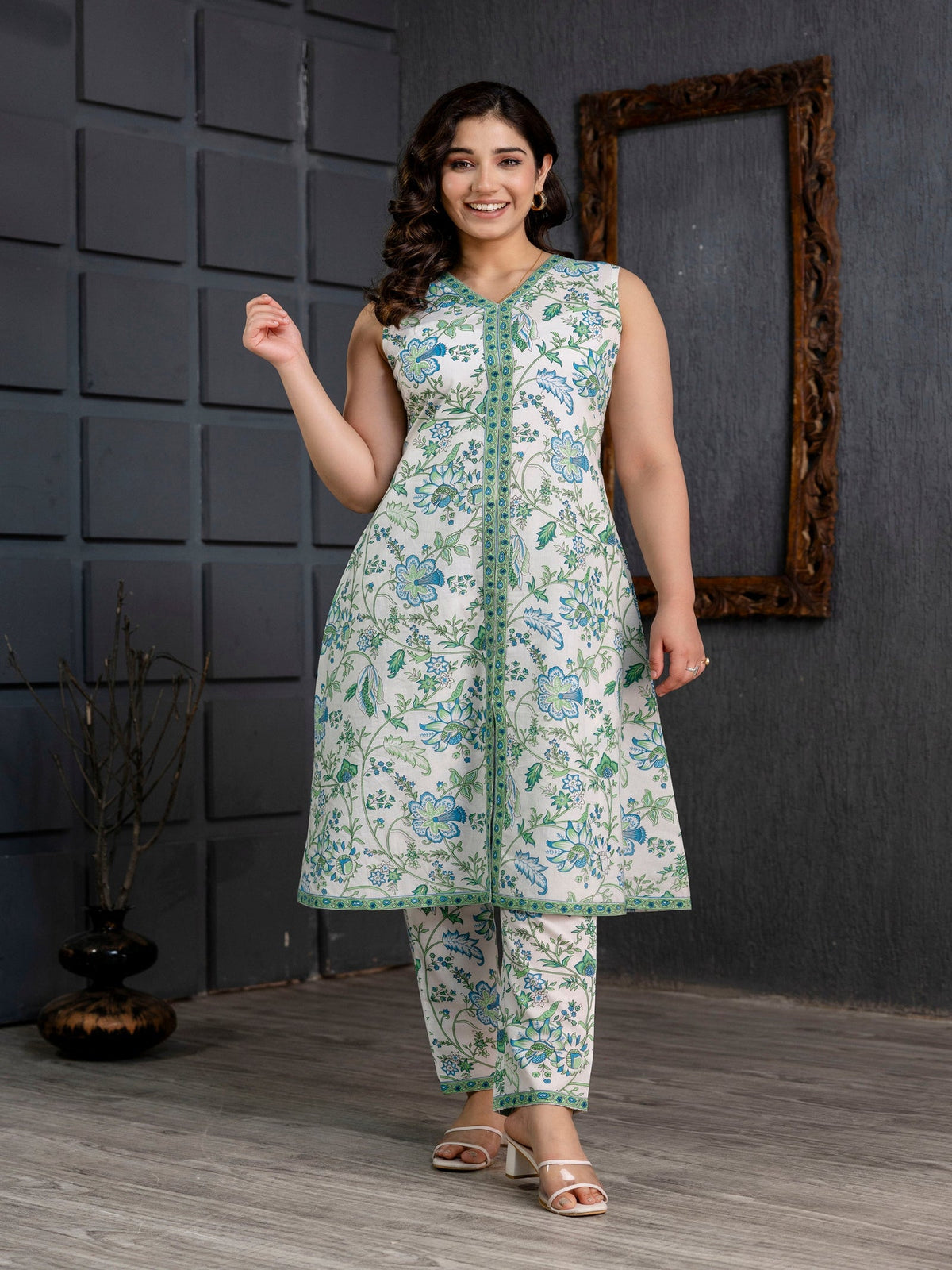 Rangvastra Green Cotton Floral Printed Kurta Pant Set