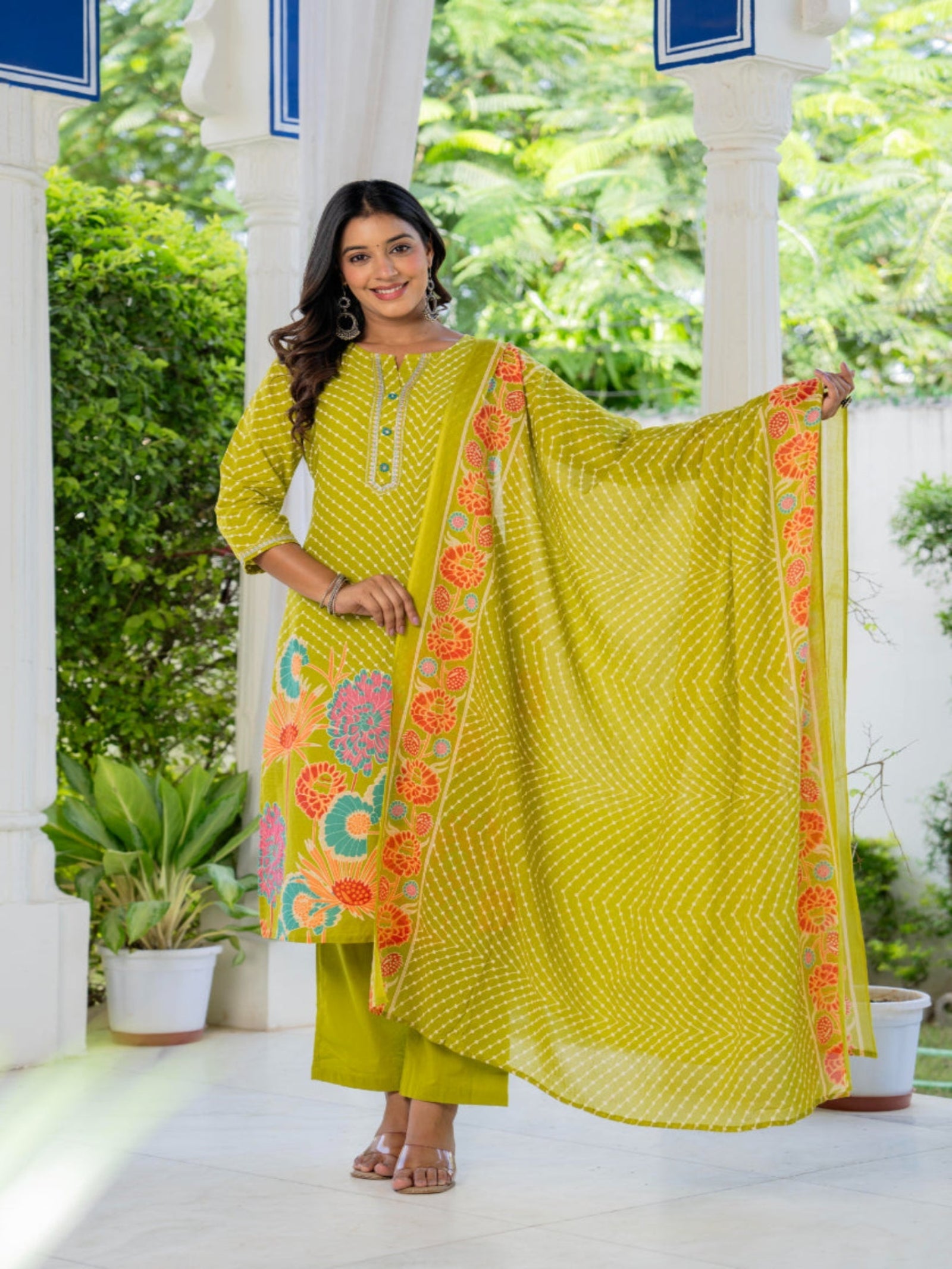 Maluka Women Cotton Green Kurta Pant Duptta Set