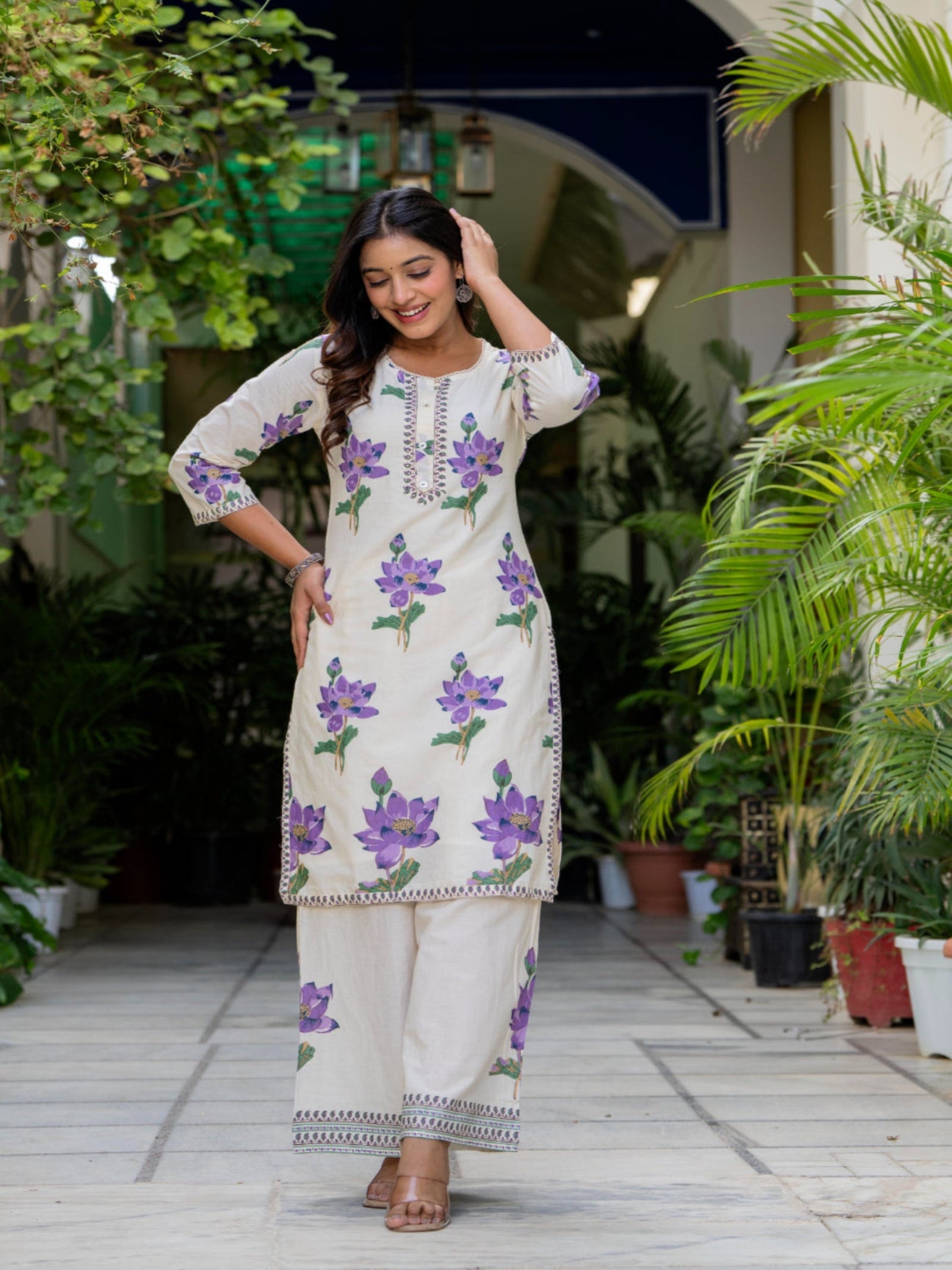 Maluka Women Cotton Floral Printed Kurta Pant Set