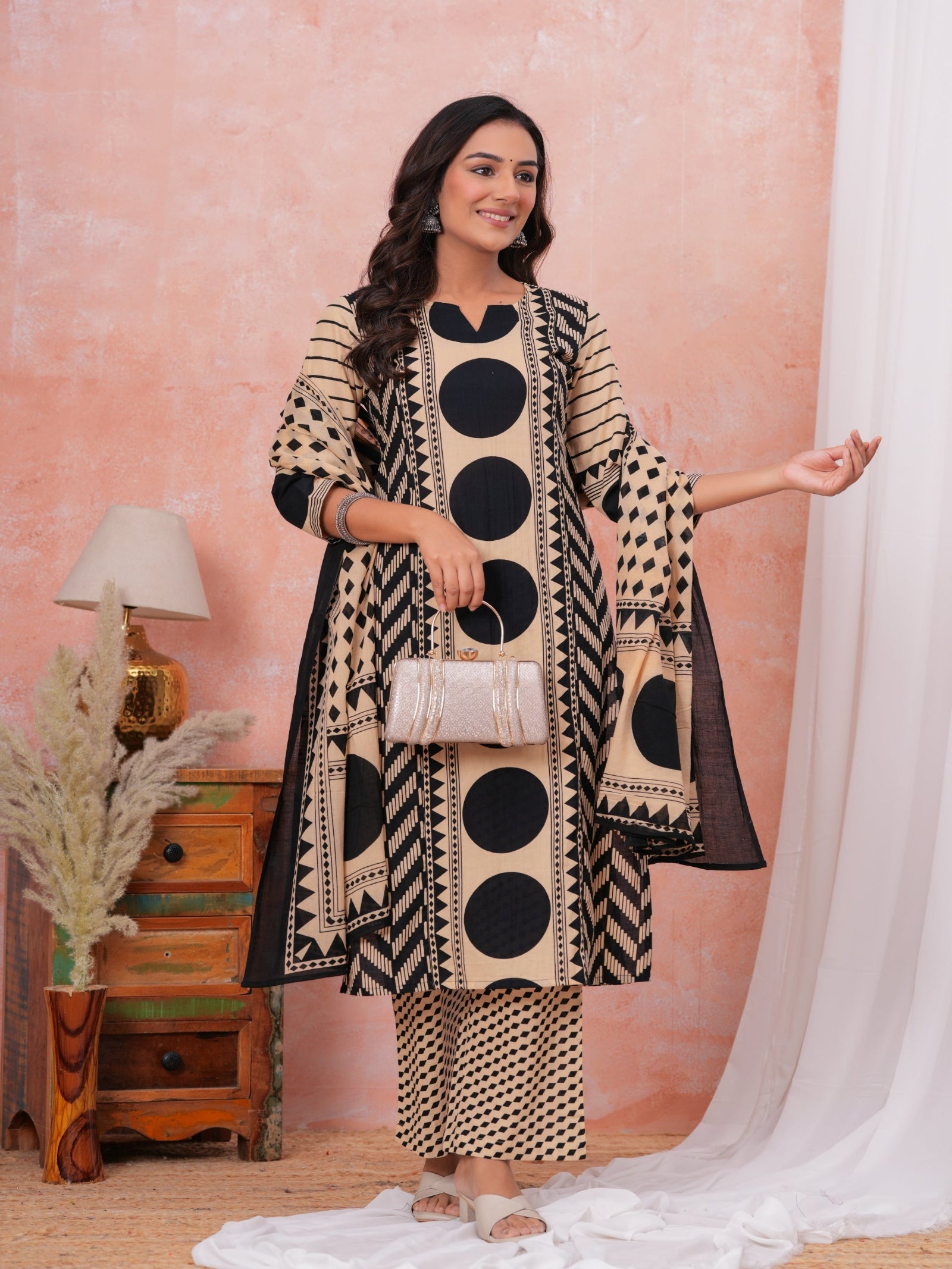 M2360_S_Black ZigZag Kurta Pant With Dupatta Set
