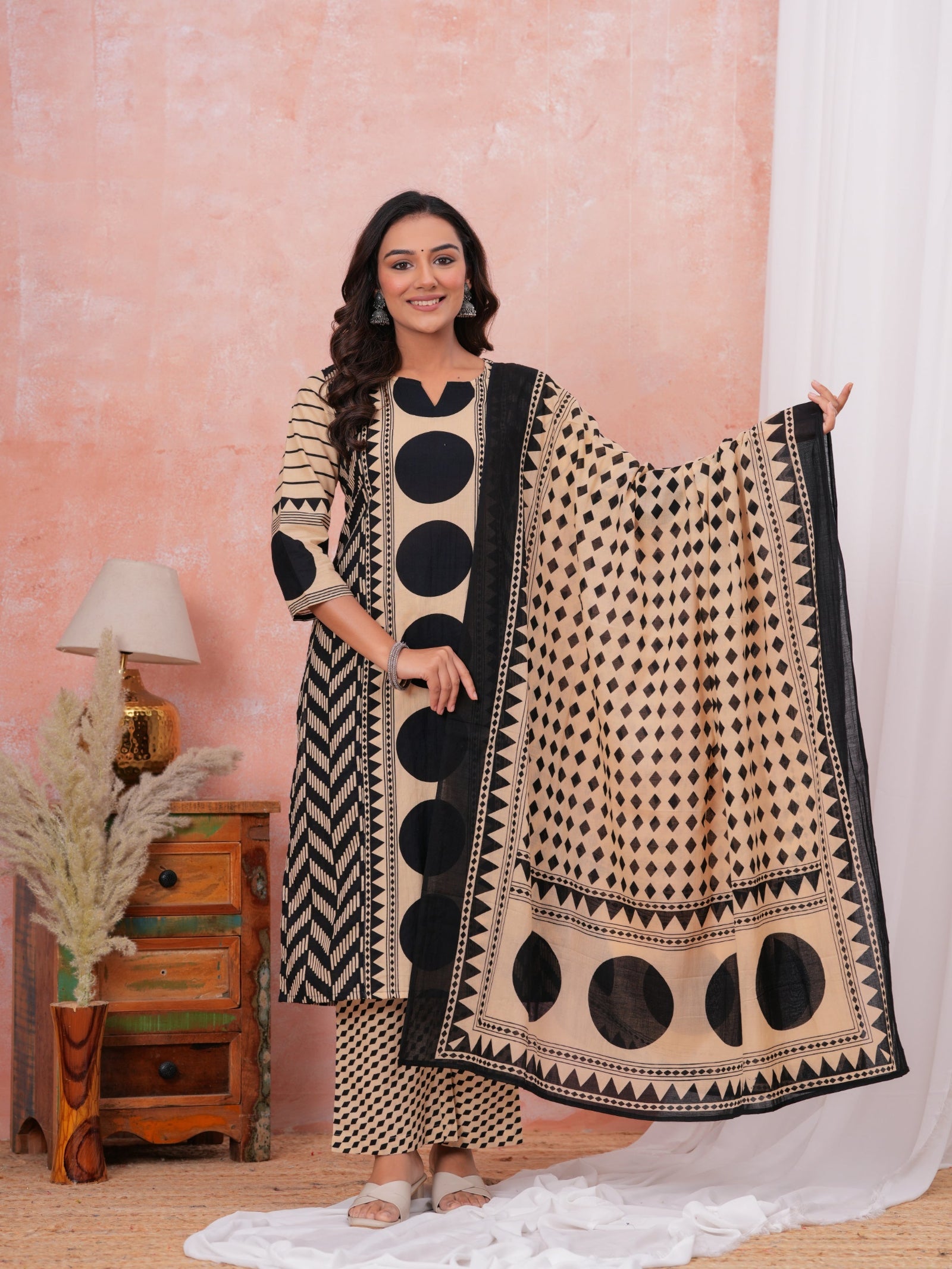 M2360_S_Black ZigZag Kurta Pant With Dupatta Set
